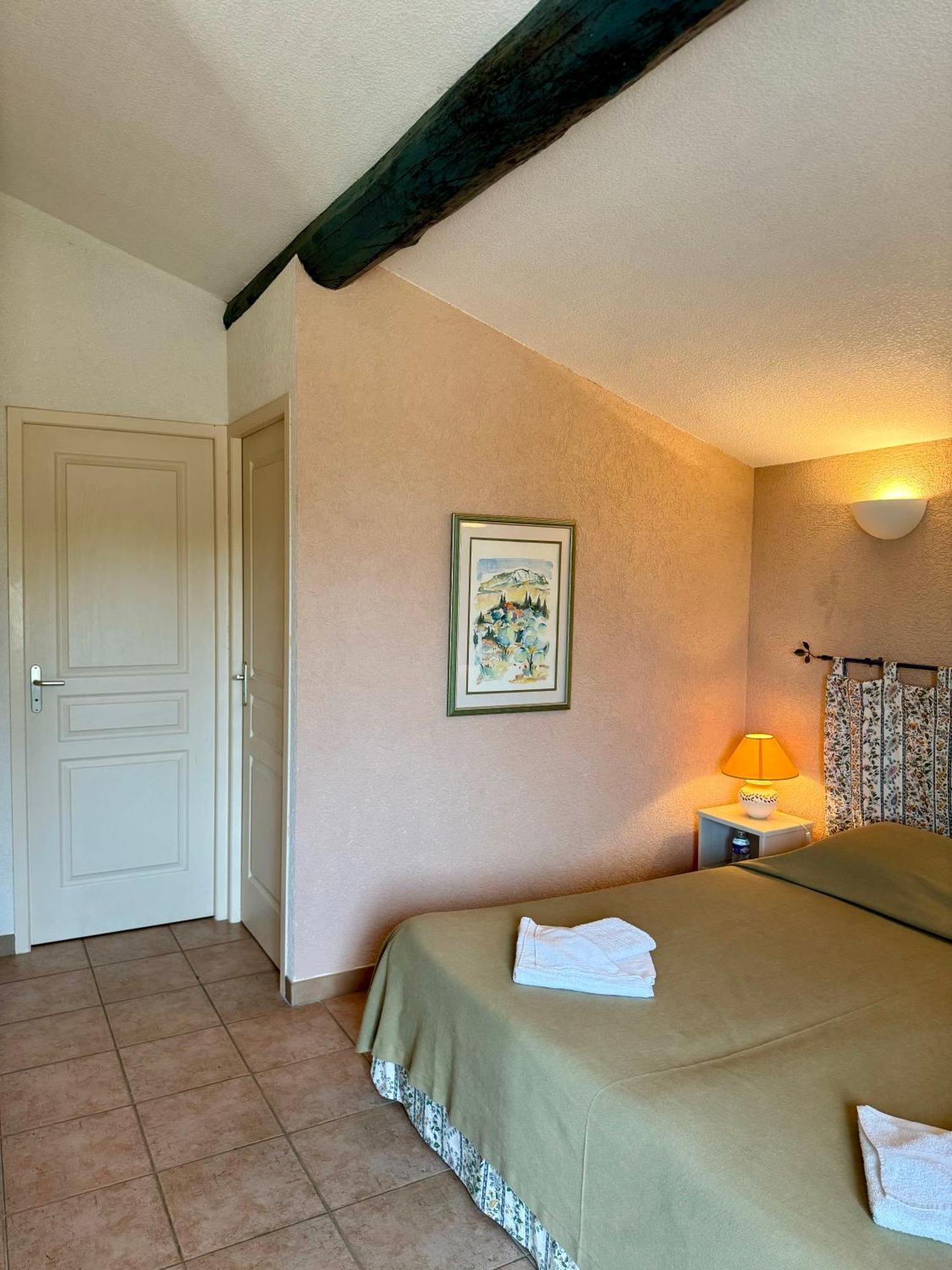 Mas Du Grand Peloux Hotel Port-Saint-Louis-du-Rhone Exterior photo